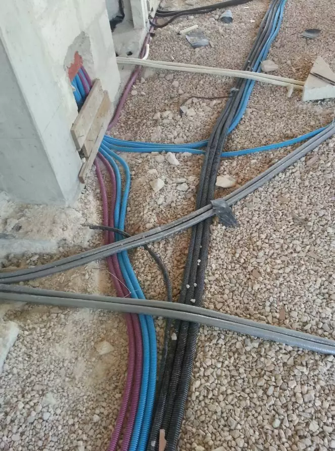 EDIL ELETTRA|REALIZZAZIONE E MANUTENZIONE IMPIANTI ELETTRICI CIVILI INDUSTRIALI E COMMERCIALI|IMPIANTI DI RISCALDAMENTO