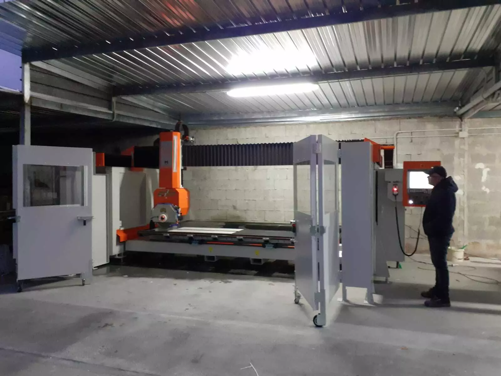 STA SERVICE|VENDITA SEMILAVORATI E MACCHINARI PER MARMISTI PIASTRELLISTI E POSATORI|VENDITA GRES QUARZI E MARMI