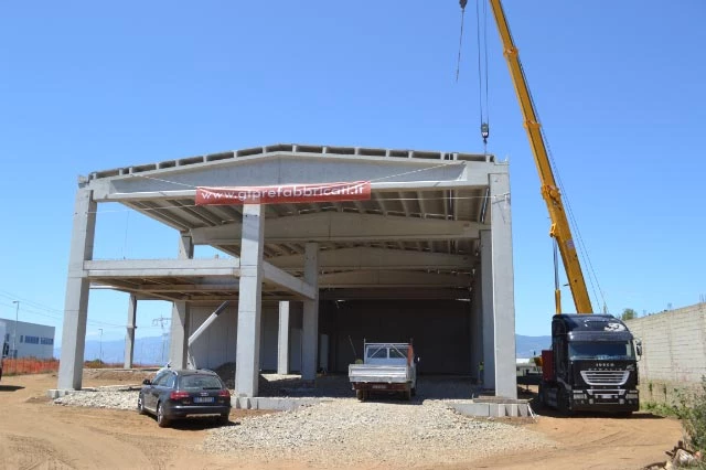 Gt Prefabbricati Progettazione e Fornitura Barriere Stradali in Cemento Travi Barriera Barriere Autostradali e New Jersey