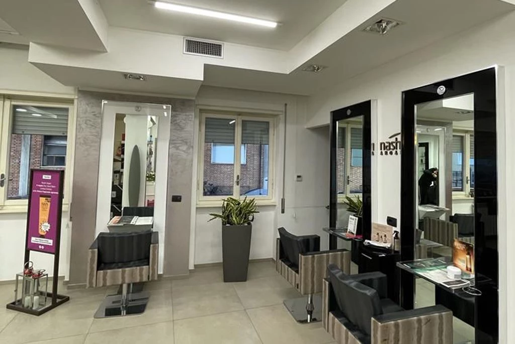 RIVENDITORE PRODOTTI NASHI E GHD – BEAUTY HAIR