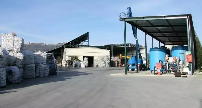 LA CARPIA DOMENICO|BONIFICA SMANTELLAMENTO RIMOZIONE INCAPSULAMENTO AMIANTO|BONIFICHE SITI INDUSTRIALI INQUINATI