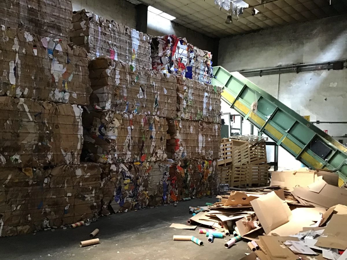 VALMA SRL- RITIRO CARTA E CARTONE DA MACERO SMALTIMENTO RIFIUTI E NOLEGGIO CASSONI SCARRABILI