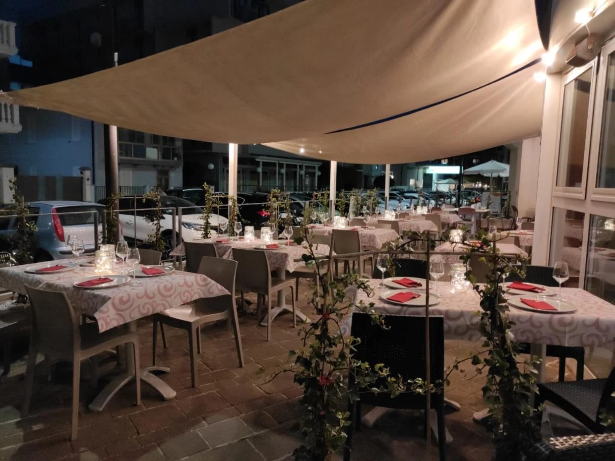 SOTTOZERO - RISTORANTE CON SPECIALITA' DI MARE