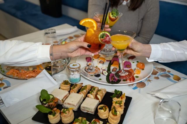 Riflessi Di Mare Panini Di Pesce Gourmet Aperitivo Con Panino Di Mare Fast Food Di Pesce