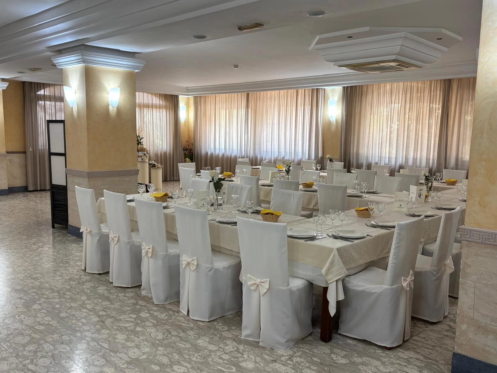 Hotel Ristorante Canada Albergo 3 Stelle Svincolo Autostrada Falerna
