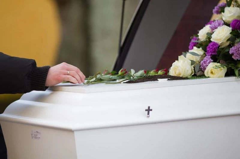 SERVIZI TRASPORTI FUNEBRI AMATI ZONA TUSCOLANA PIGNETO APPIA ESQUILINO DON BOSCO CINECITTA ALESSANDRINO - ONORANZE FUNEBRI AMATI