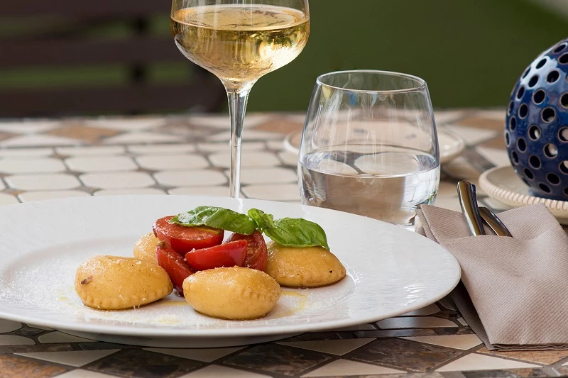 LOCANDA RUGGIERI - RISTORANTE DI PESCE CUCINA PUGLIESE MINESTRE DI PESCE TERRACINA LATINA SPERLONGA SABAUDIA FONDI PONTINIA