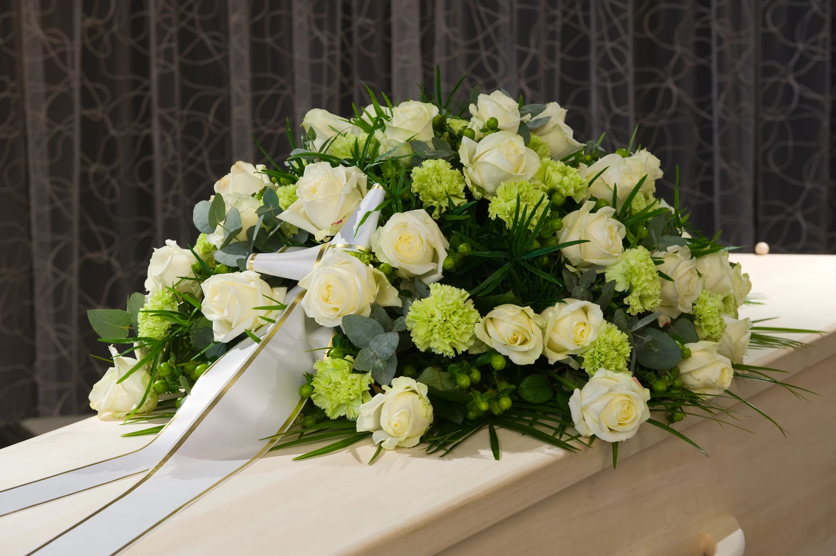 AGENZIA FUNEBRE FIORICOLTURA FRANCESCO PISANO - SERVIZI COMPLETI PER LORGANIZZAZIONE DEI FUNERALI