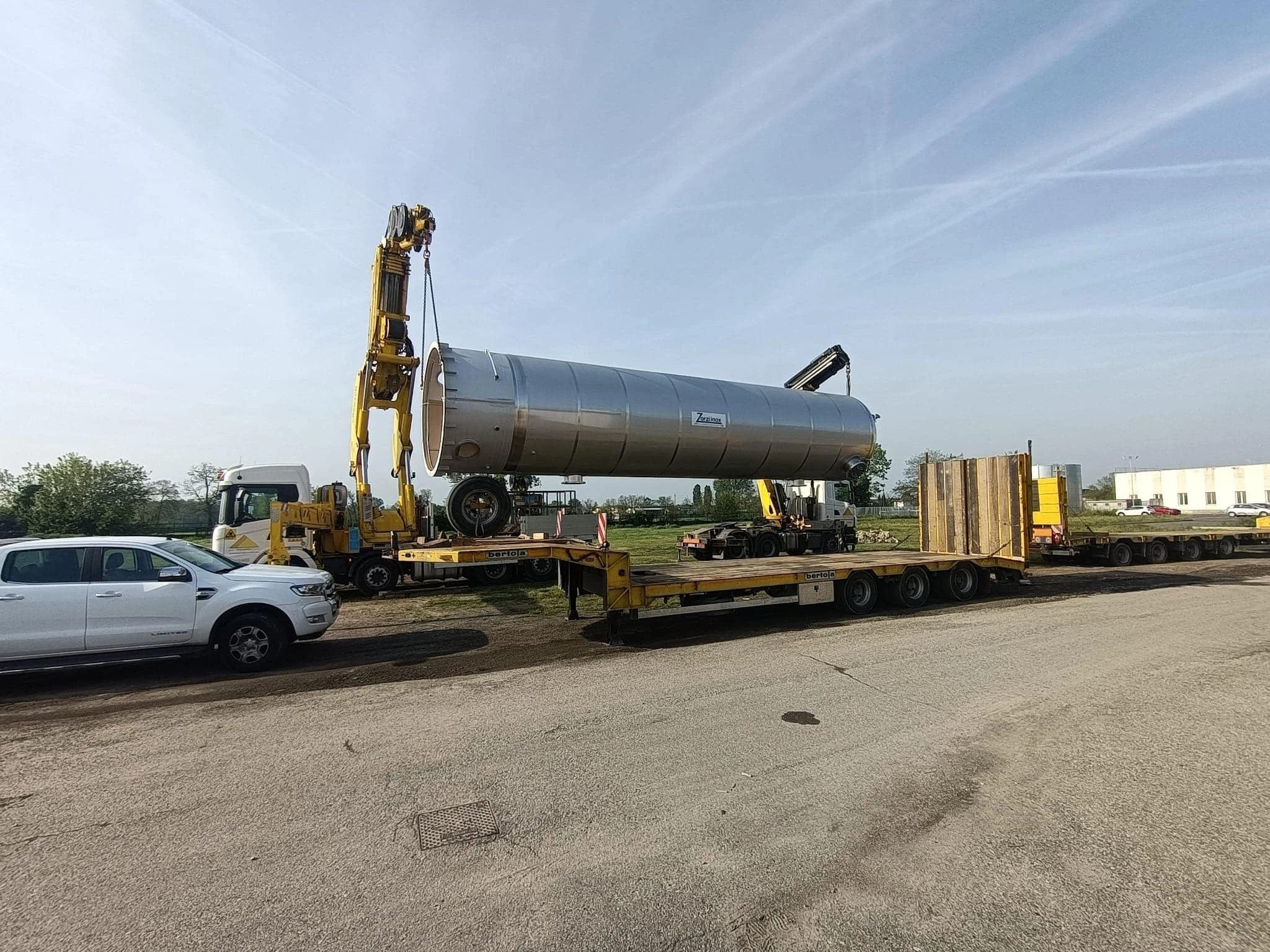 CR TRANSPORT - SERVIZI LOGISTICA E TRASPORTO INDUSTRIALE NOLEGGIO MEZZI MOVIMENTAZIONI MERCI