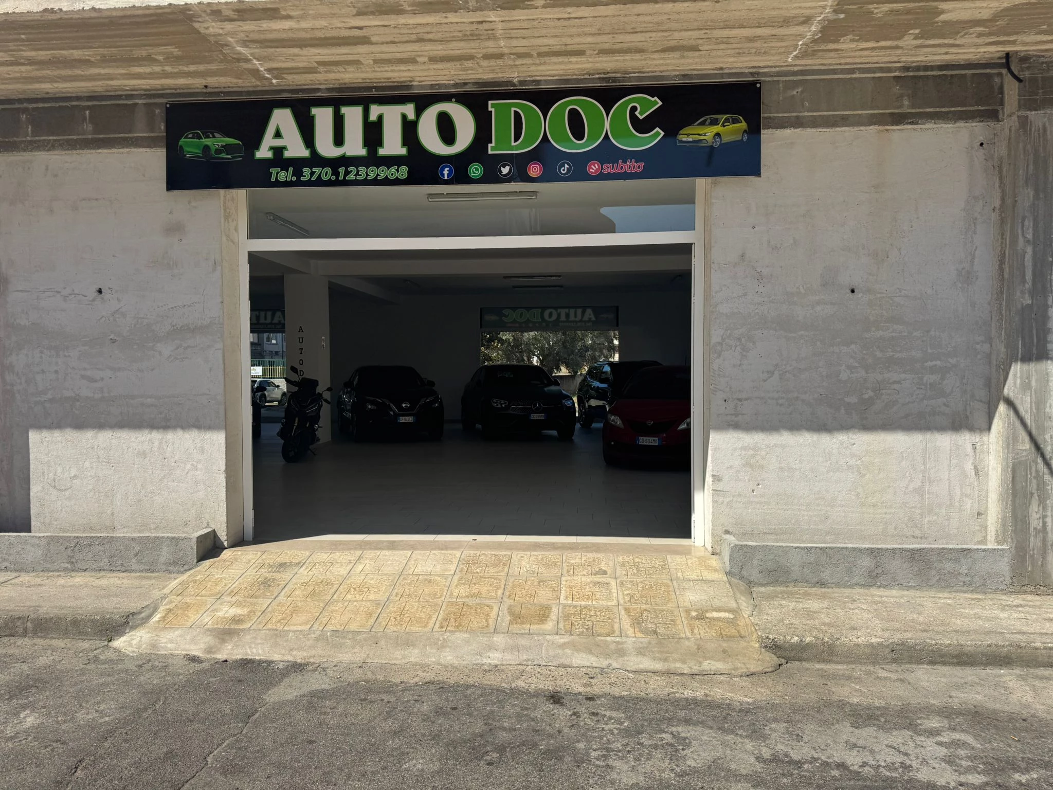 AUTO DOC - CONCESSIONARIA PLURIMARCHE CON AUTO NUOVE USATE E KM0