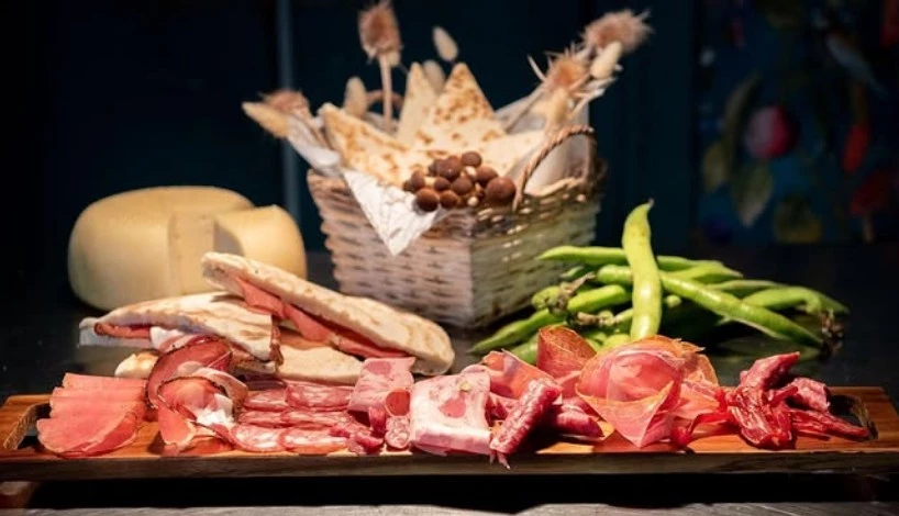 STINCO & STAPPO - NORCINERIA  E VINERIA  CON SPECIALITA' TIPICHE UMBRE