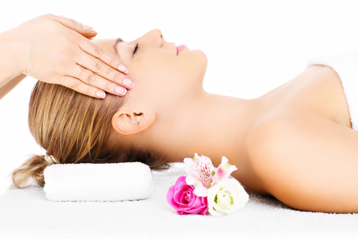 BLOSSOM BEAUTY SALON - CENTRO ESTETICO TRATTAMENTI DI ESTETICA BASE E AVANZATA SOLARIUM E MAKE UP