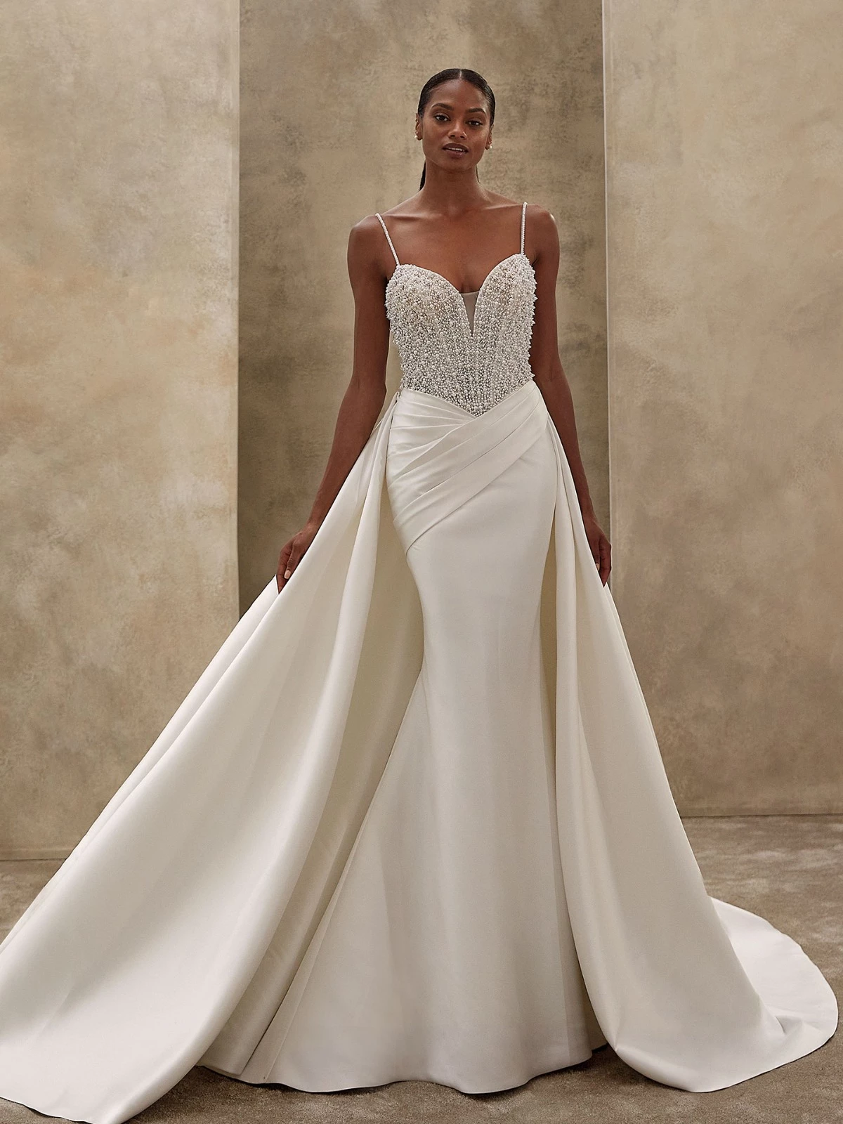 L'ABITO PERFETTO -  ATELIER ABITI DA SPOSA E DA SPOSO ESCLUSIVI SU MISURA