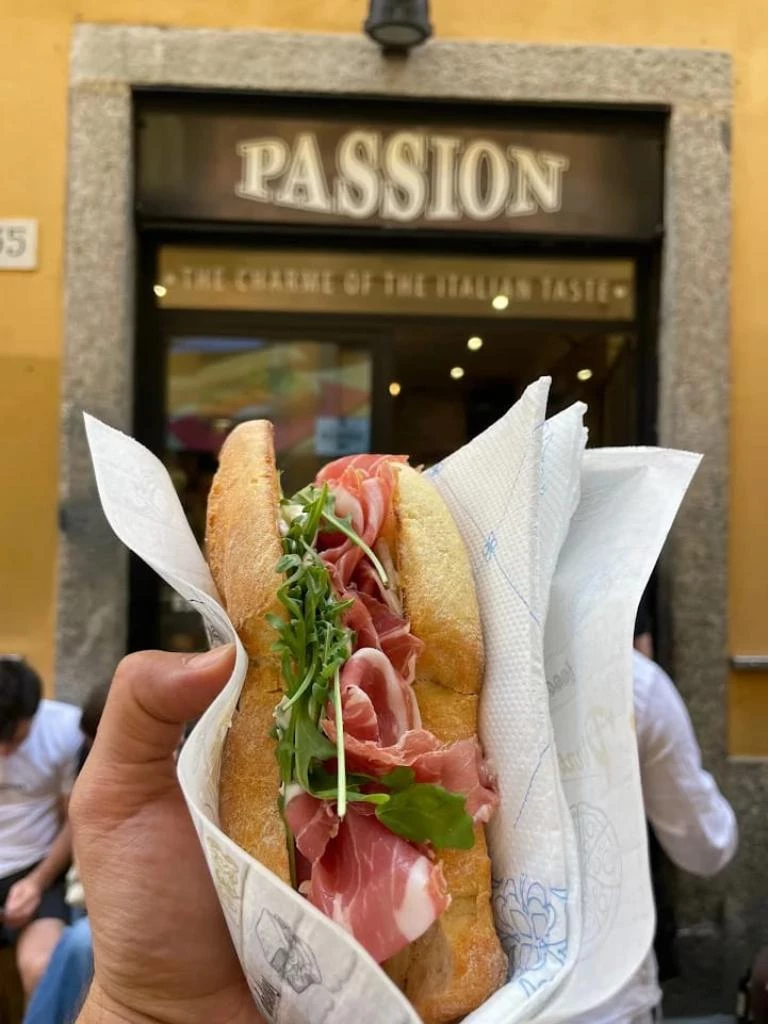 PASSION COMO - BAR PANINOTECA