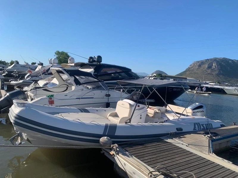DIMENSIONE BLU - ESCURSIONI IN BARCA TERRACINA PONZA CAPRI PALMAROLA ISCHIA