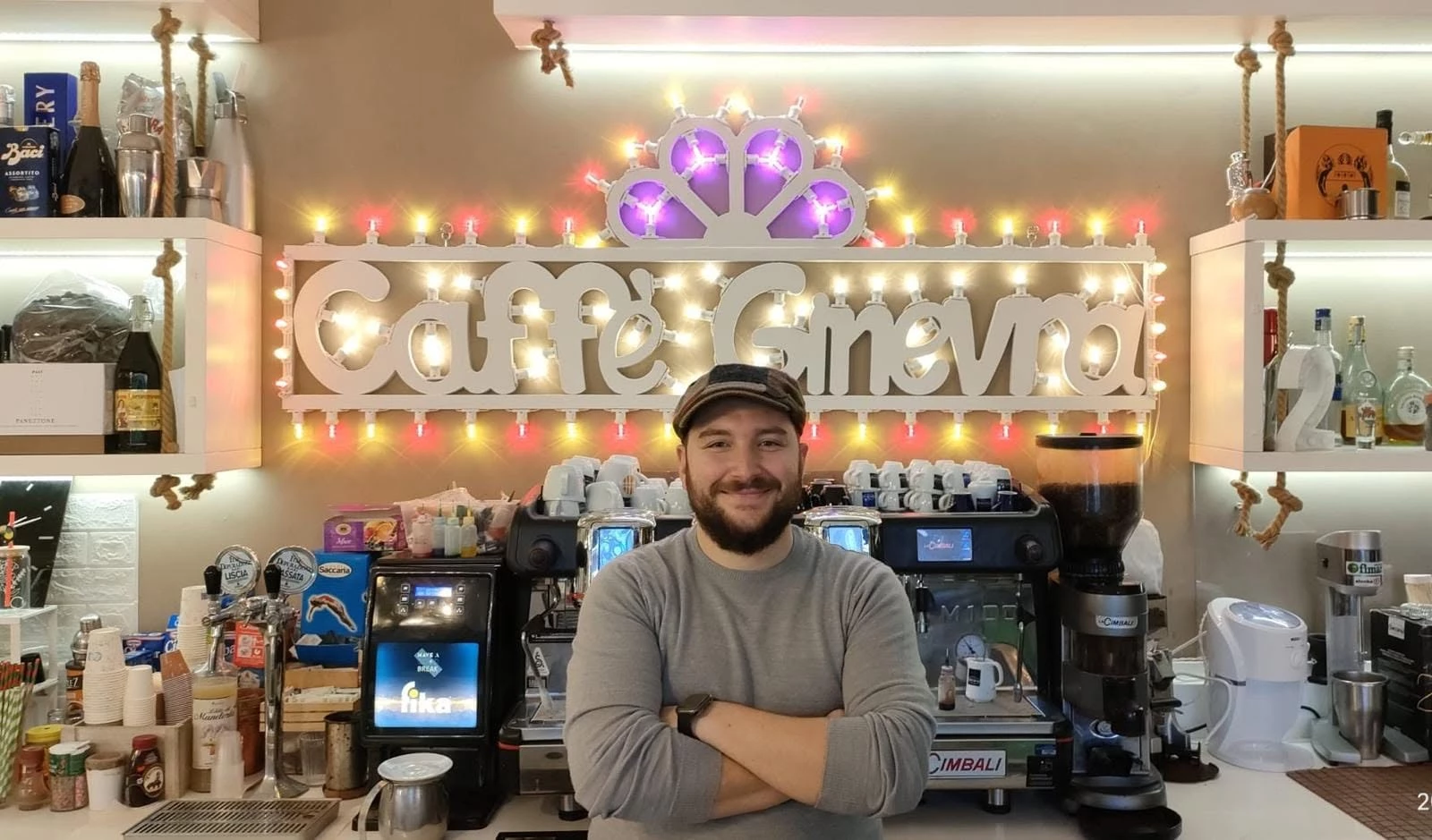 CAFFE' GINEVRA | LOUNGE BAR CON CAFFETTERIA E BISTROT