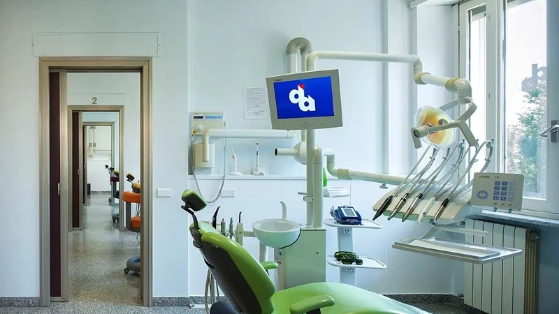 STUDIO ODONTOIATRICO DAMBROSIO - DENTISTA ZONA ROMA NORD PARIOLI PONTE MILVIO
