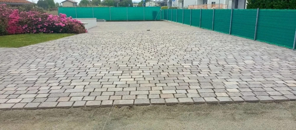 TANGERI - POSA DI PAVIMENTAZIONI IN PORFIDO E RIVESTIMENTI PER SPAZI INTERNI ED ESTERNI