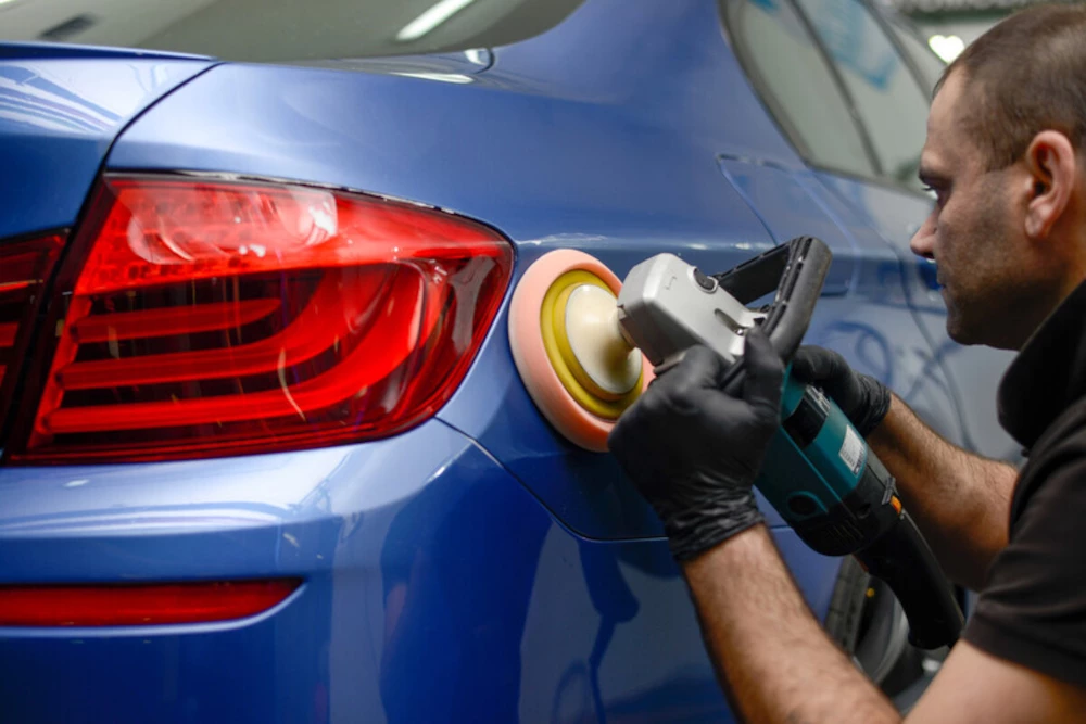 CARROZZERIA MARCHETTI - RIPARAZIONE CARROZZERIA AUTO CON AUTO SOSTITUTIVA
