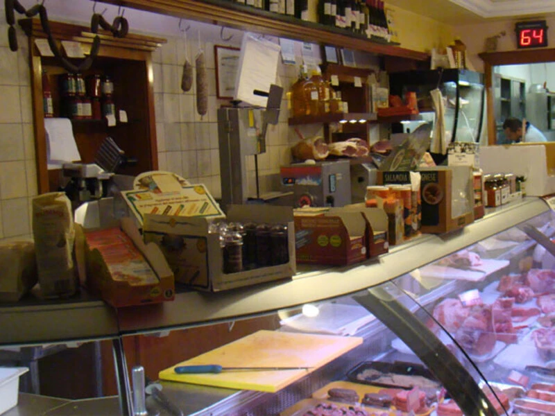MACELLERIA CINTI - CARNI SCELTE NAZIONALI ED ESTERE