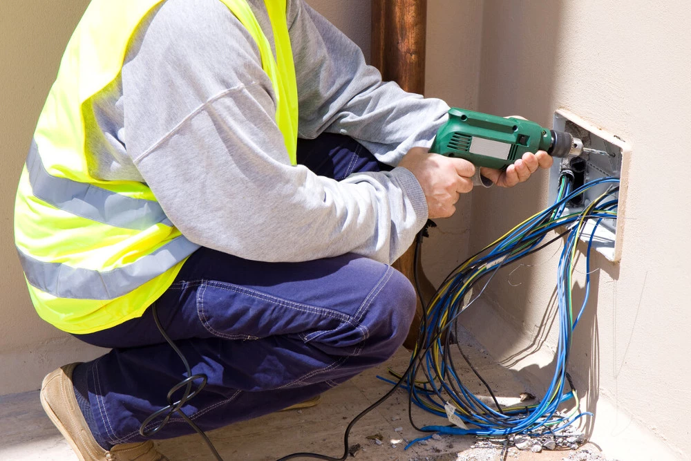 PUCCI IMPIANTI - IMPIANTI ELETTRICI CIVILI E INDUSTRIALI